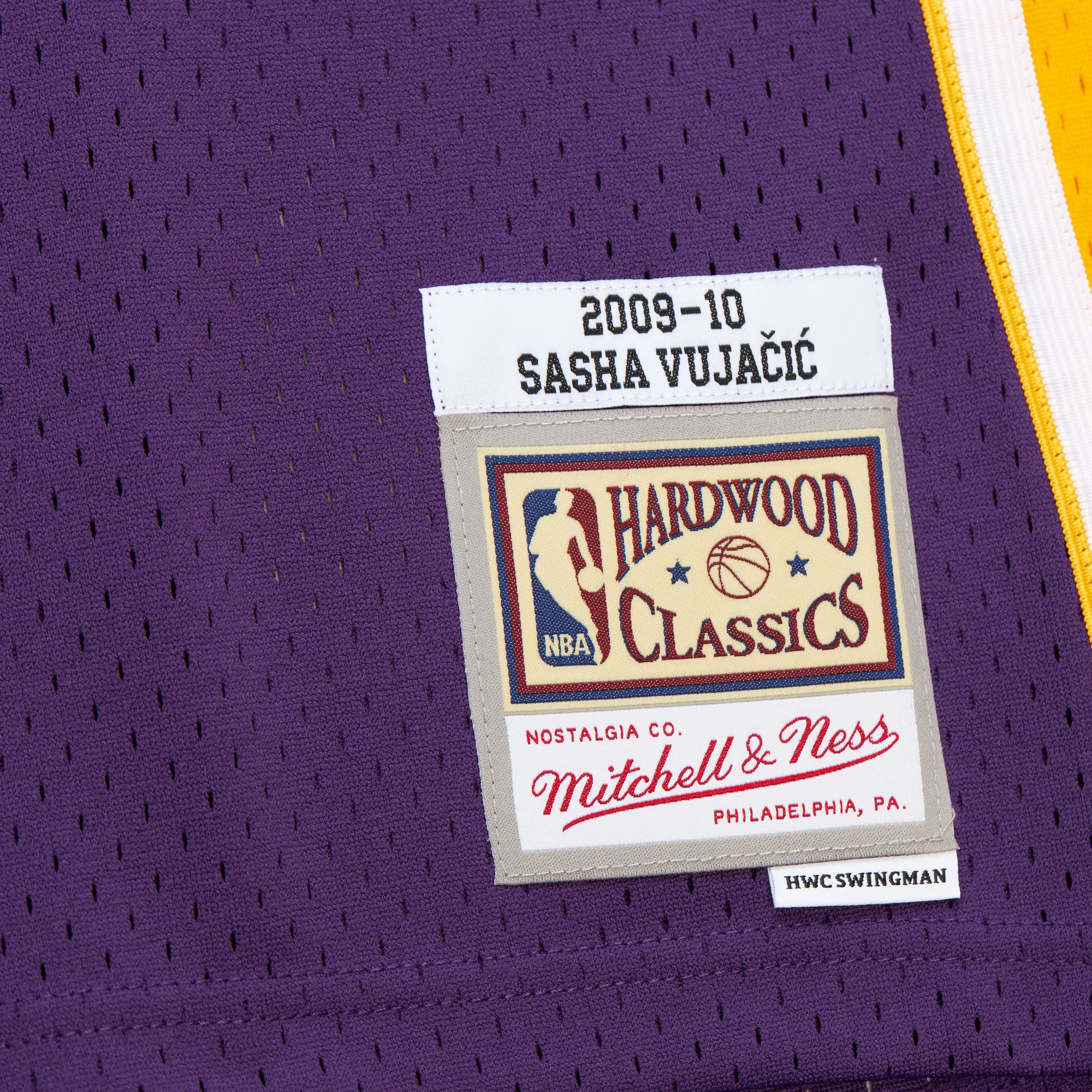 Lakers 2009 Purple Vujačić Jersey - Image 4